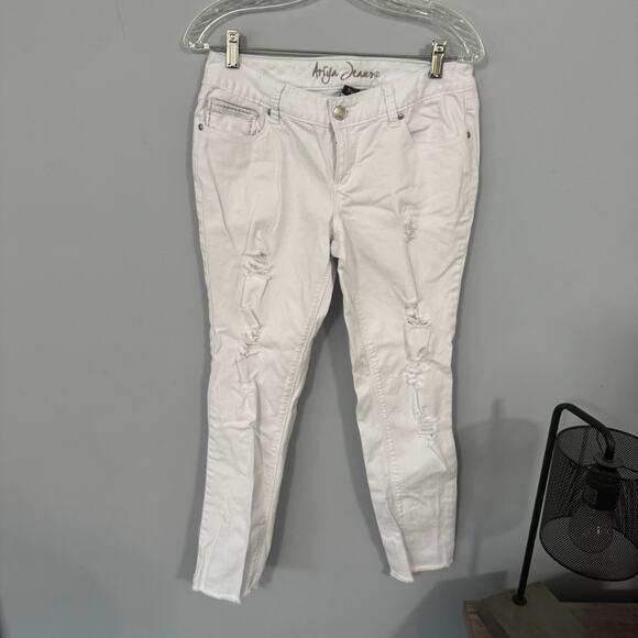 Ariya Jeans White Distressed Skinny Jeans Juniors Size 9 Women's Size 10 Spandex - Picture 1 of 7